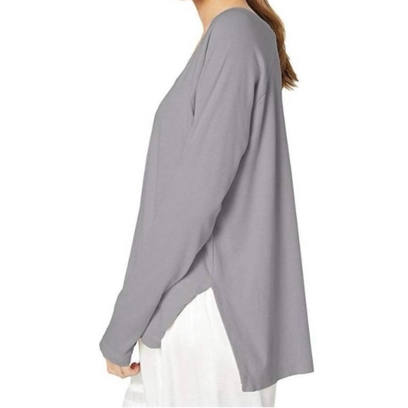 PJ Harlow Frankie Rib Long Sleeve V-Neck with Side Slits Size Medium Like New - Picture 9 of 11